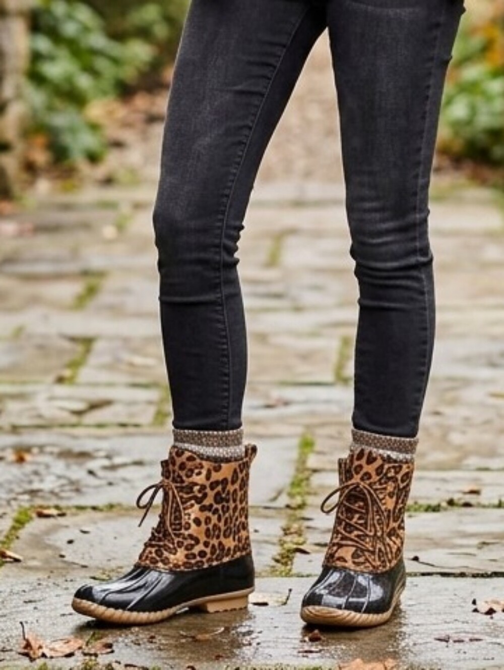 Yoki Women's Size 9/10 Dylan-33 Leopard Lace Up Duck Boots